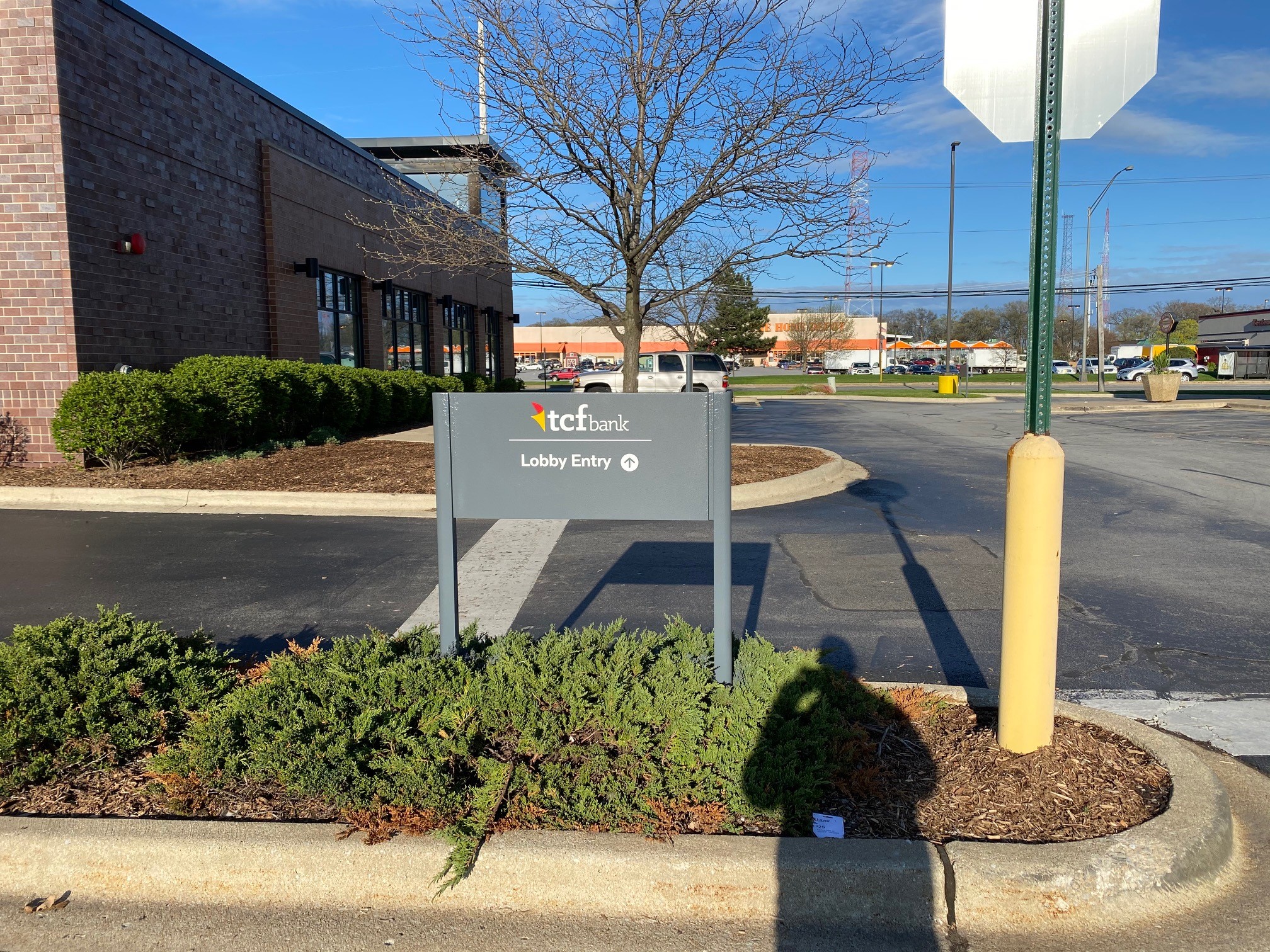 Rebranding Signs for Financial Institutions in the USA