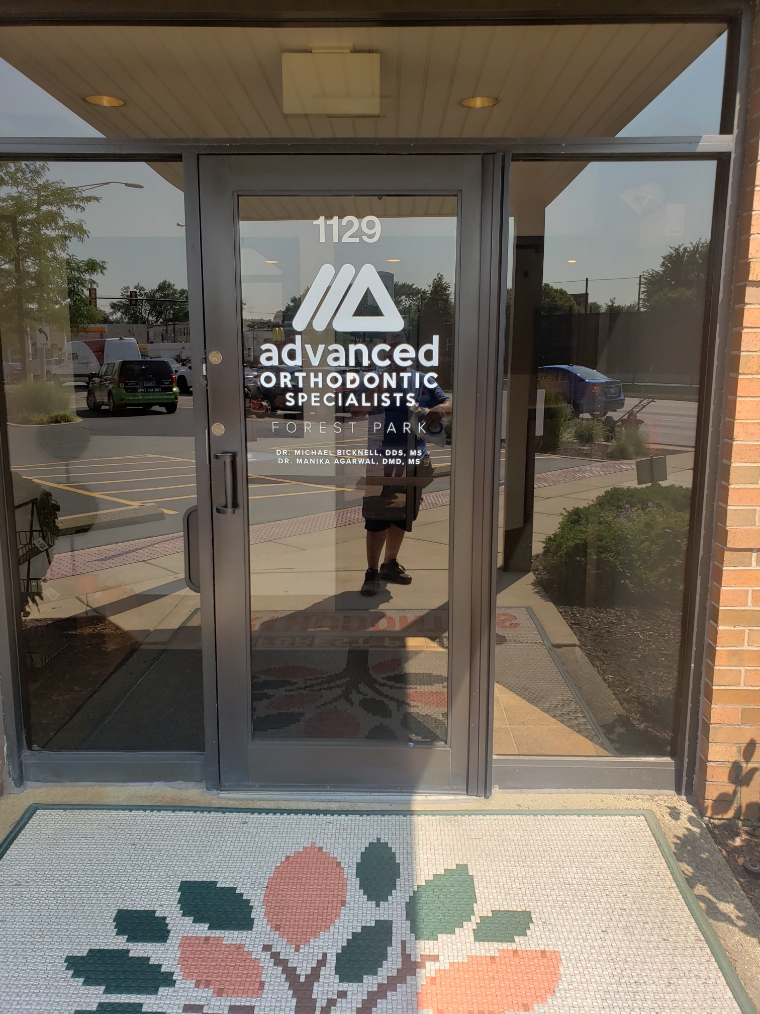 Vinyl Door Graphics in Elmhurst and Forest Park IL